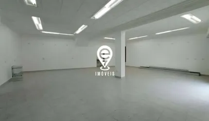 Salão comercial reformado com 220 m² em esquina!!!