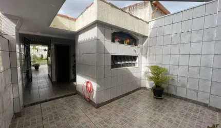 CASA NO CAMPO BELO