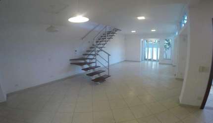 Sobrado à venda, 4 quartos, 3 suítes, Indianópolis - São Paulo/SP