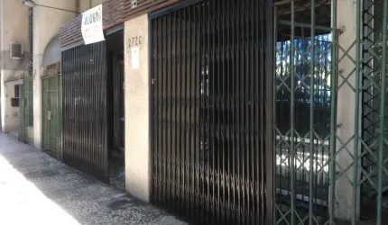 Ponto comercial/Loja para aluguel tem 150 m², com mezanino, ar condicionado - Glória - RJ - RJ