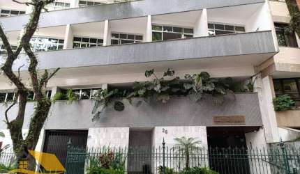 Vendo Apartamento no Centro com 3 Quartos Mais Dependência Completa e Garagem
