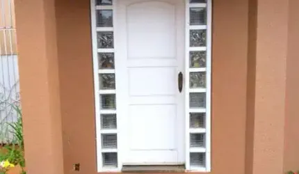 Sobrado com 5 quartos  à venda, 430.00 m2 por R$1000000.00  - Caravelle - Londrina/PR