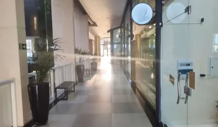 Sala Comercial à venda, 37.00 m2 por R$520000.00  - Gleba Fazenda Palhano - Londrina/PR