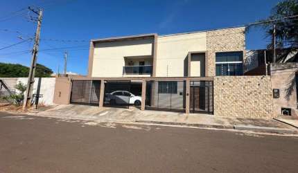 Casa com 3 quartos  à venda, 400.00 m2 por R$950000.00  - Centro - Cornelio Procopio/PR