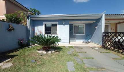 Casa com 3 quartos à venda na Rua Valério Ronchi, 3, Uvaranas, Ponta Grossa, 48 m2 por R$ 190.000