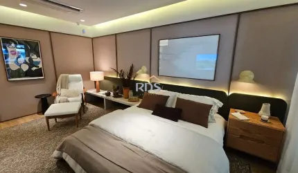 Apartamento à venda em Indianópolis, São Paulo-SP: 3 quartos, 3 suítes, 3 salas, 5 banheiros, 2 vagas e 160m² de área.