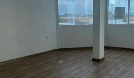 Sala Comercial no Centro de Balneário Piçarras por R$3.000