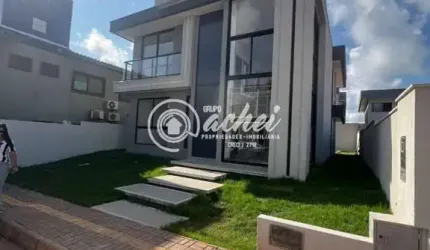Casa de Condomínio 4/4 nascente na Av. Priscila Dutra