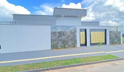 Casa com 3 quartos à venda na Presidente Roosevelt, 3, Parque Alvorada, Senador Canedo por R$ 750.000
