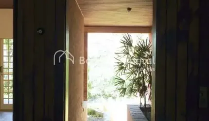 Casa de Condomínio com 4 Quartos e 6 banheiros à Venda no Jardim Sorirama