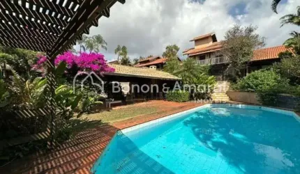 Casa de Condomínio com 478 m² e 4 Quartos