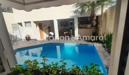 Casa à venda com 230m² de área construída, no Parque Taquaral