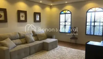 Casa à Venda com 3 Quartos e 1 Suíte no Parque Taquaral