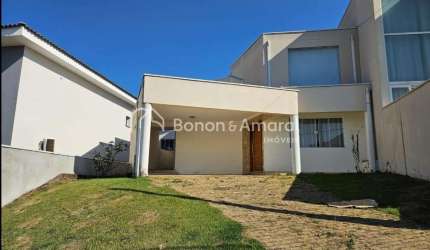 **Charmosa Casa no Condomínio Colina dos Coqueiros com 3 Quartos e Amplo Quintal**