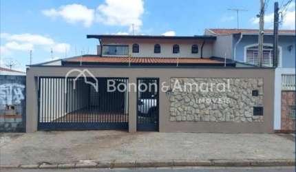 Sobrado Espacioso à Venda no Jardim Chapadão com 4 Dormitórios e Churrasqueira Integrada