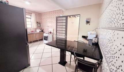 Casa a venda com 3 quartos no Bairro Monte Alegre em Paulínia, SP