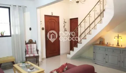 Casa em condomínio fechado com 6 quartos à venda na Rua Itabaiana, Grajaú, Rio de Janeiro, 236 m2 por R$ 900.000