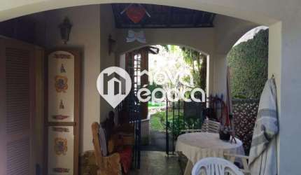 Jardim Guanabara | Casa 3 quartos, sendo 1 suite