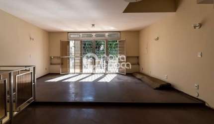 Casa em condomínio fechado com 5 quartos à venda na Rua Cônego Tobias, Méier, Rio de Janeiro, 324 m2 por R$ 700.000