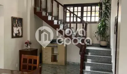 Casa em condomínio fechado com 4 quartos à venda na Rua Manicaria, Curicica, Rio de Janeiro, 252 m2 por R$ 990.000