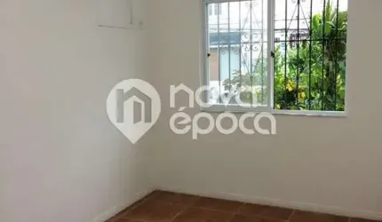 Casa com 2 quartos à venda na Rua das Rosas, Vila Valqueire, Rio de Janeiro, 57 m2 por R$ 320.000