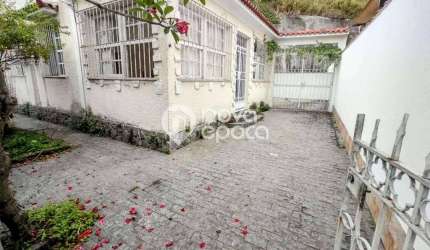 Casa em condomínio fechado com 4 quartos à venda na Estrada do Rio Jequia, Pitangueiras, Rio de Janeiro, 188 m2 por R$ 800.000