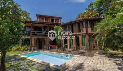 Joá | Casa 5 quartos, sendo 3 suites