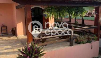 Casa em condomínio fechado com 3 quartos à venda na Rua das Laranjeiras, Retiro (Bacaxá), Saquarema, 150 m2 por R$ 490.000