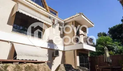 Barra da Tijuca | Casa 4 quartos, sendo 1 suite