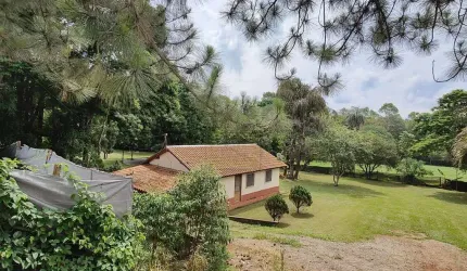 Sítio / Chácara no Cachoeira em Holambra