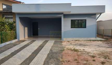 Casa / Sobrado em Condomínio no Residencial Portal do Sol em Holambra