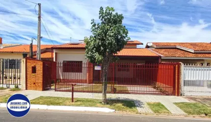 Casa / Sobrado no Jardim das Tulipas em Holambra