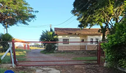 Sítio / Chácara no Cachoeira em Holambra
