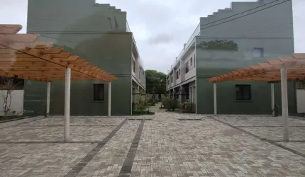 Casa / Sobrado em Condomínio no Centro em Holambra