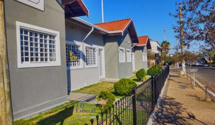 Conj. Comercial / Sala no Jardim das Tulipas em Holambra