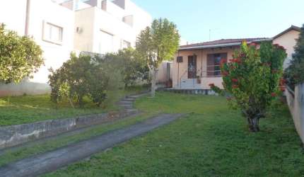 CASA A VENDA NO BAIRRO UBERABA PRÓXIMA AO CLUBE NIKEI