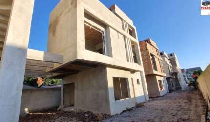 TRIPLEX A VENDA NO HAUER