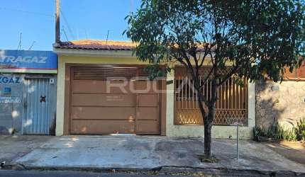 Casa espaçosa à venda e locação no Parque Santa Felícia Jardim, São Carlos