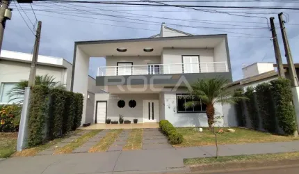 Casa de luxo em condomínio com piscina e campo de futebol no Eldorado, São Carlos