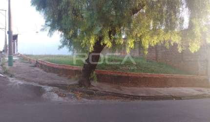 Venda de Terreno / Padrão na cidade de São Carlos