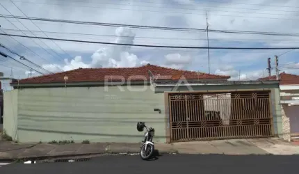 Venda de Casas / Padrão na cidade de São Carlos
