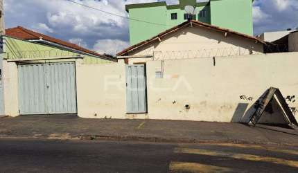 Casa padrão à venda em Cidade Jardim, São Carlos - 2 dormitórios e ampla garagem!