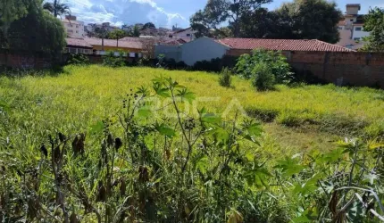 Terreno à venda no bairro Jardim Santa Paula em São Carlos