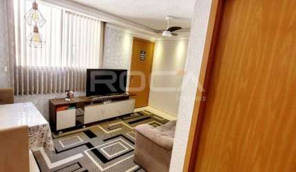 Apartamento Padrão com 2 Dormitórios no Bairro Monte Everest em São Carlos