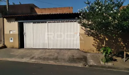 Casa à venda em Cidade Aracy, São Carlos - 3 dormitórios, churrasqueira e garagem