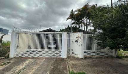 Linda casa à venda no Jardim Acapulco, São Carlos - Imperdível!