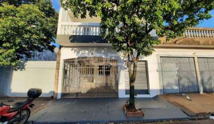 Venda de Casas / Padrão na cidade de São Carlos