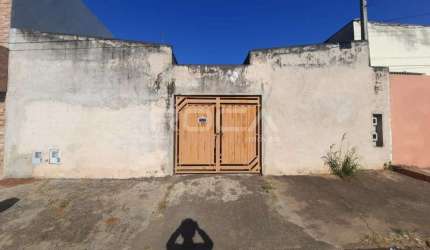 Excelente casa à venda no bairro Cidade Aracy em São Carlos!