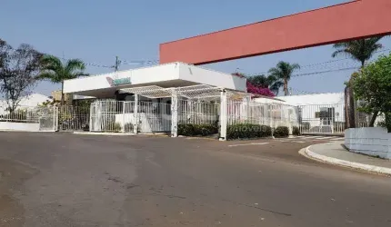 Linda Casa em Condomínio no Jardim Ipanema, São Carlos