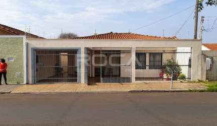 Casa à venda e locação no CENTRO de São Carlos - 3 dormitórios, suíte, garagem e armários